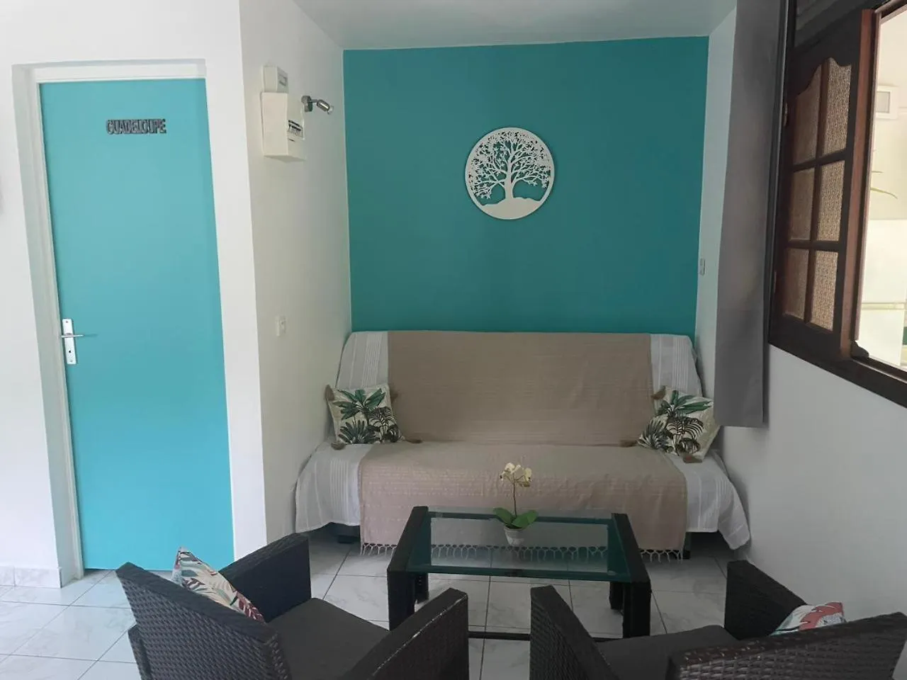 Сasa de vacaciones Gwada-Zen-Breizh 3 Hebergements Au Choix 1 Avec Piscine Privee, 1 Avec Jacuzzi Prive, 1 Simple Sans Piscine Ni Jacuzzi Deshaies