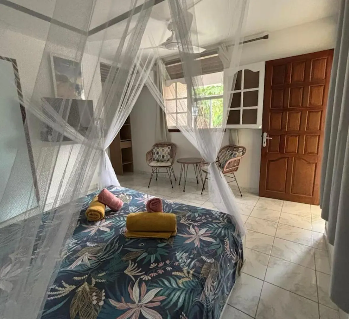 Сasa de vacaciones Gwada-Zen-Breizh 3 Hebergements Au Choix 1 Avec Piscine Privee, 1 Avec Jacuzzi Prive, 1 Simple Sans Piscine Ni Jacuzzi Deshaies